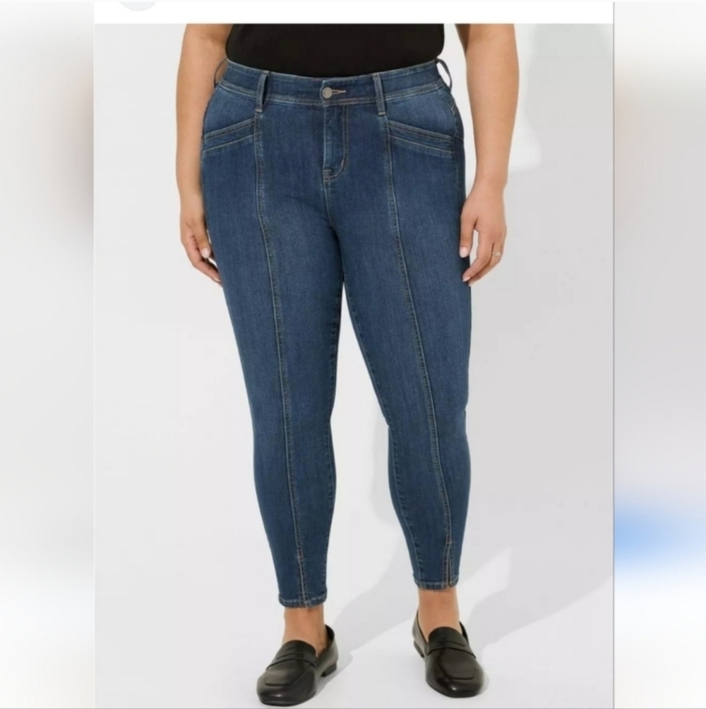 NWOT TORRID 20r Bombshell Skinny Premium Stretch High-Rise Jean